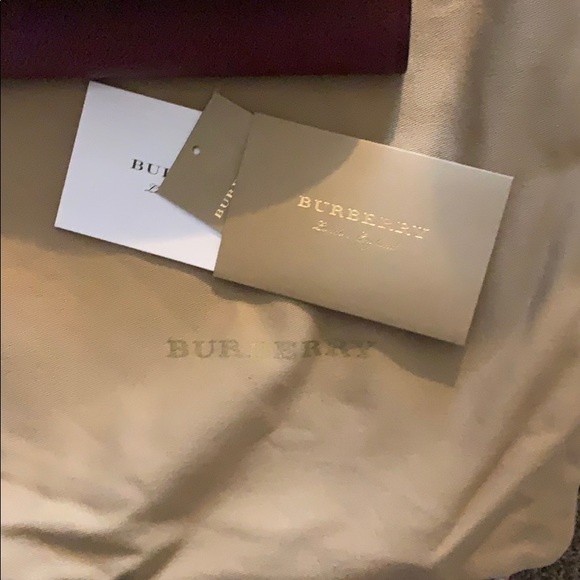 Burberry Purse - Picture 4 of 4